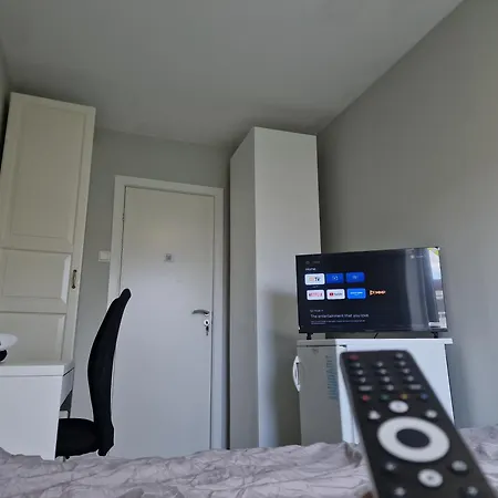 Privat Room In Shared 3 Rooms Apartment Manglerud Oslo Exterior photo